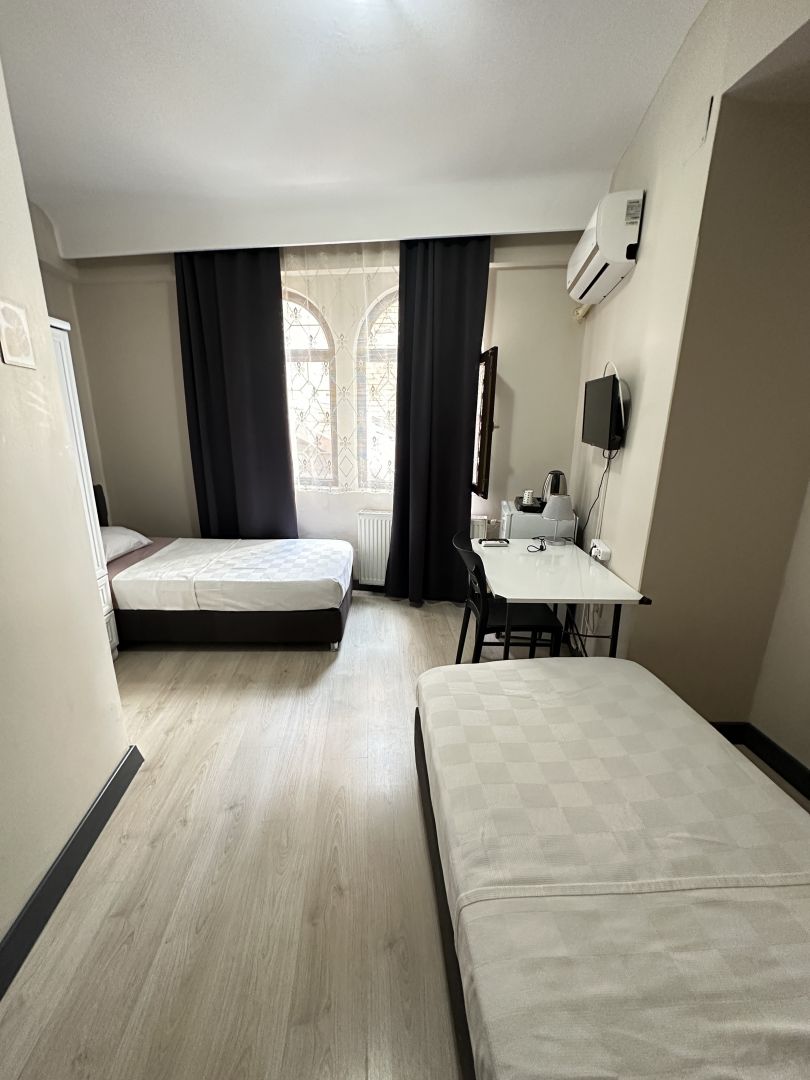  İKİ TEK KİŞİLİK YATAKLI ODA (TWİN ROOM)
